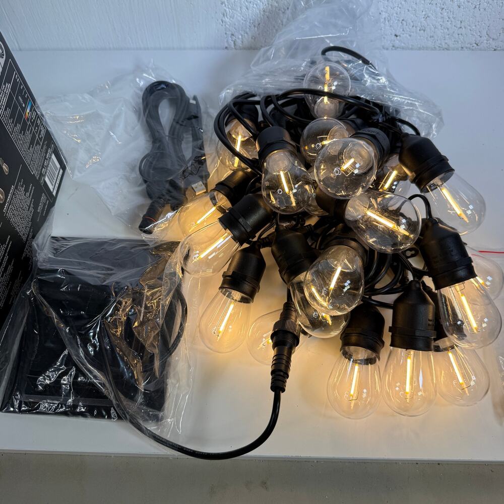 Artika Blaze 20 LED Bulb Outdoor Solar String Lights Matte Black, New open box